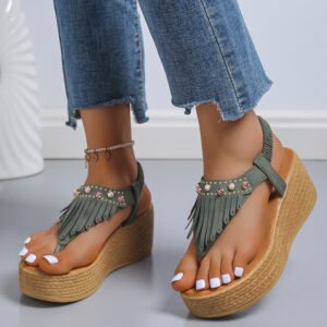 Fashionable Wedge Sandals